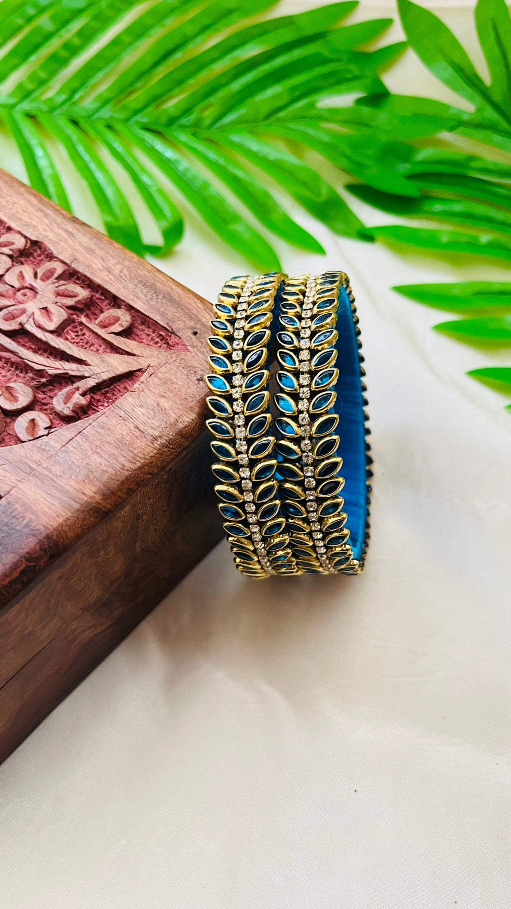 VIHANTH HANDMADE TEAL BLUE AND WHITE KUNDAN BANGLE VH011