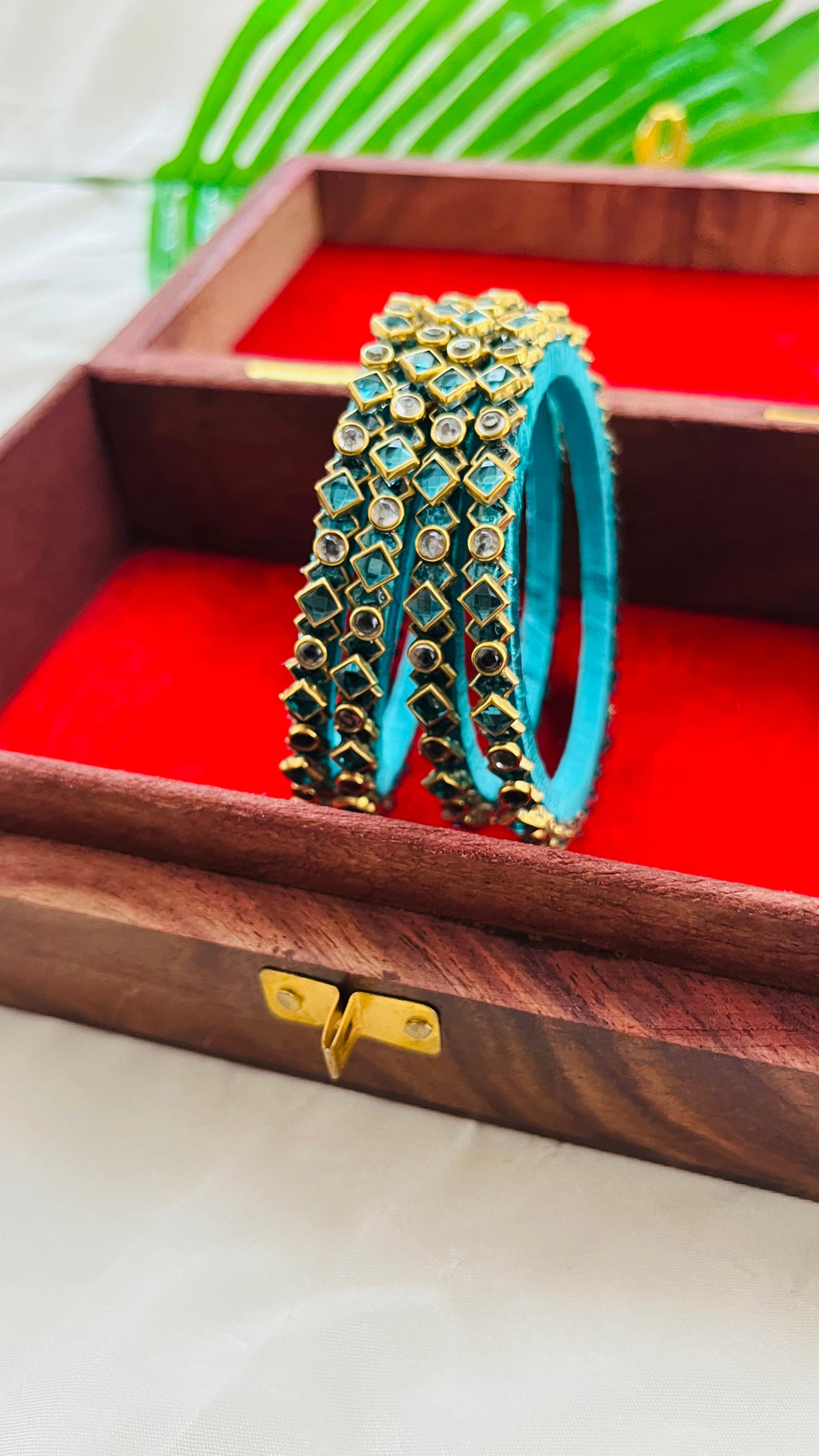 VIHANTH HANDMADE CYAN AND WHITE KUNDAN BANGLE VH006