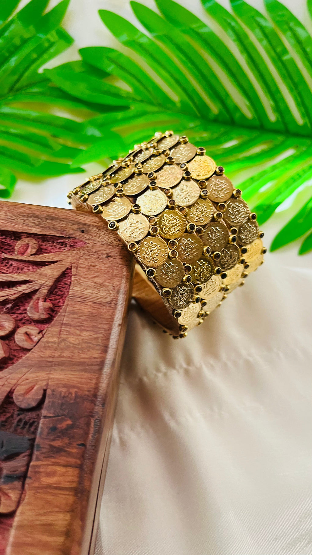 VIHANTH HANDMADE GOLD COIN BANGLE VH009