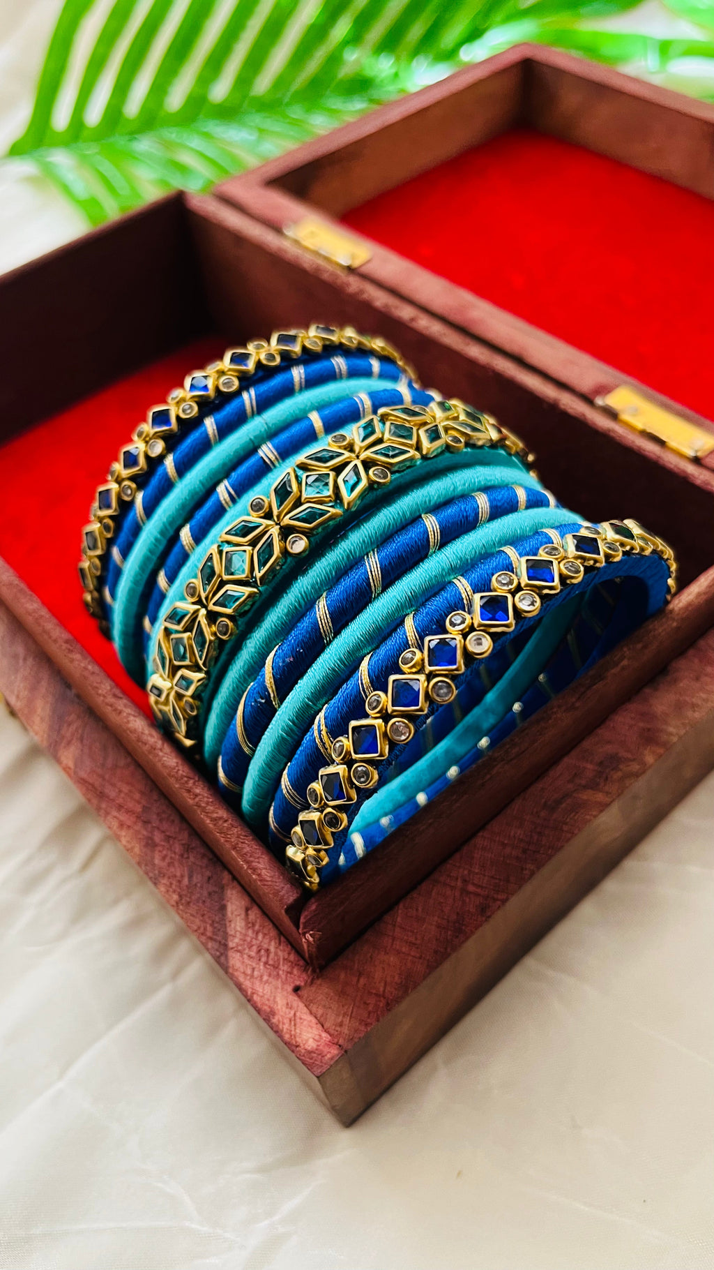 VIHANTH HANDMADE CYAN AND BLUE KUNDAN BANGLE VH014