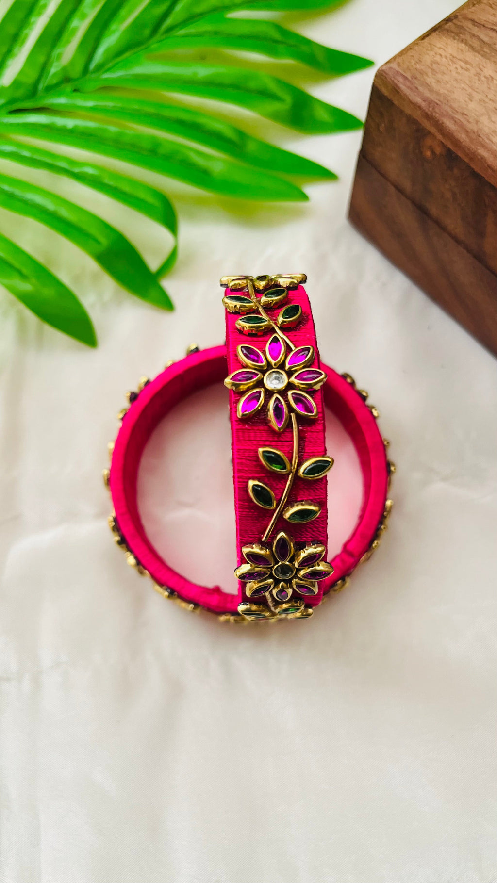 VIHANTH HANDMADE PINK AND GREEN KUNDAN BANGLE VH005