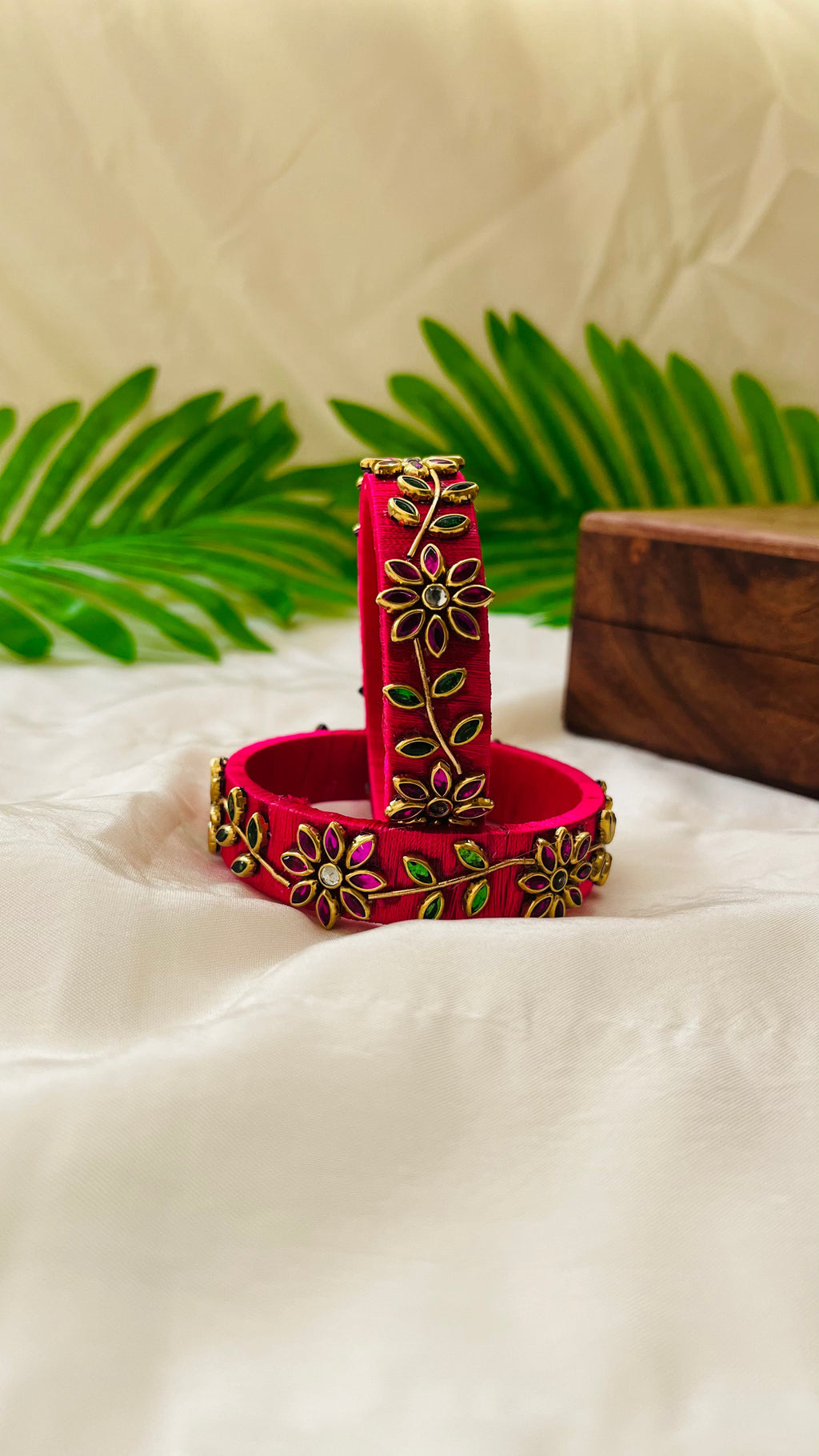 VIHANTH HANDMADE PINK AND GREEN KUNDAN BANGLE VH005