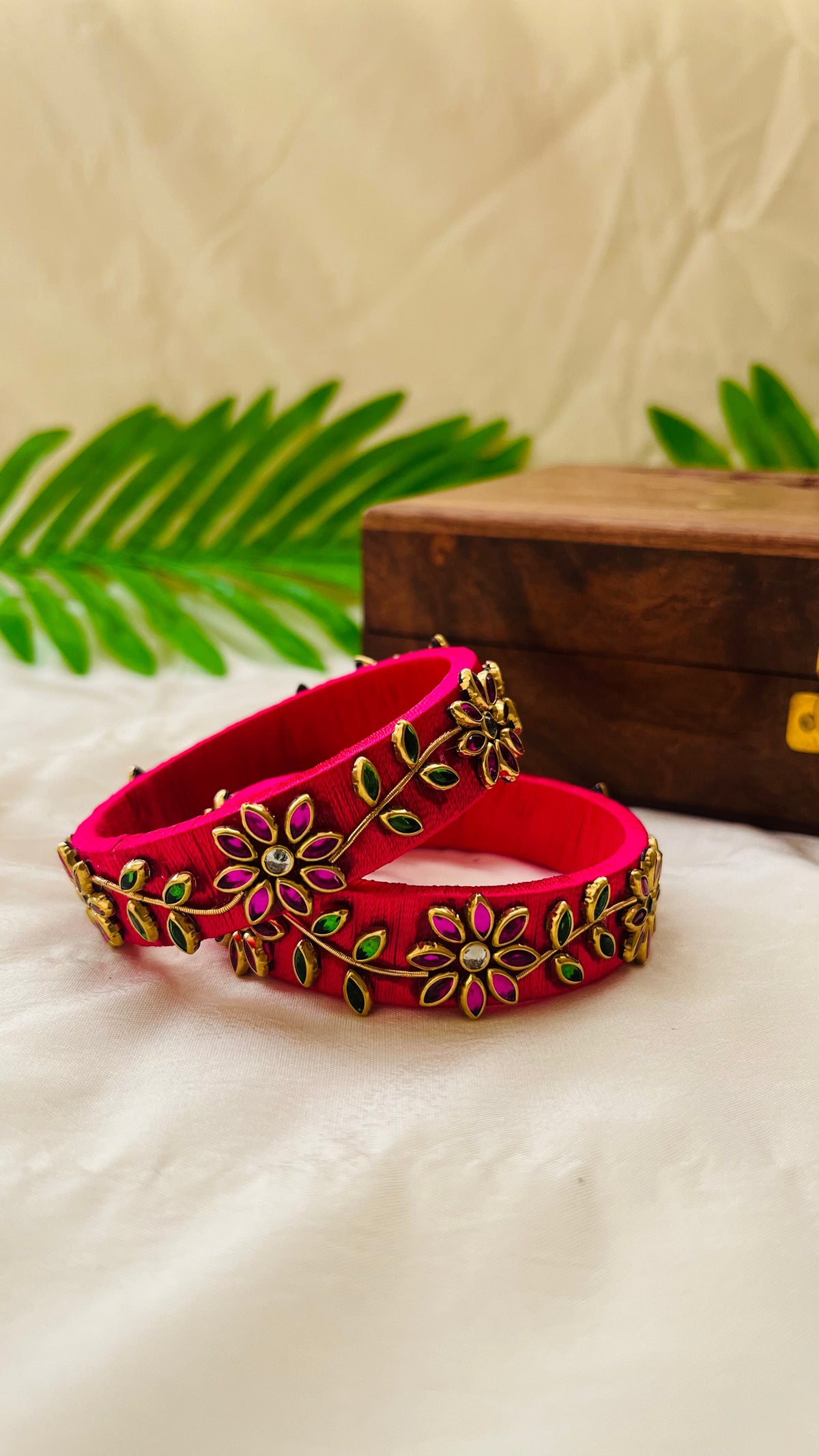 VIHANTH HANDMADE PINK AND GREEN KUNDAN BANGLE VH005