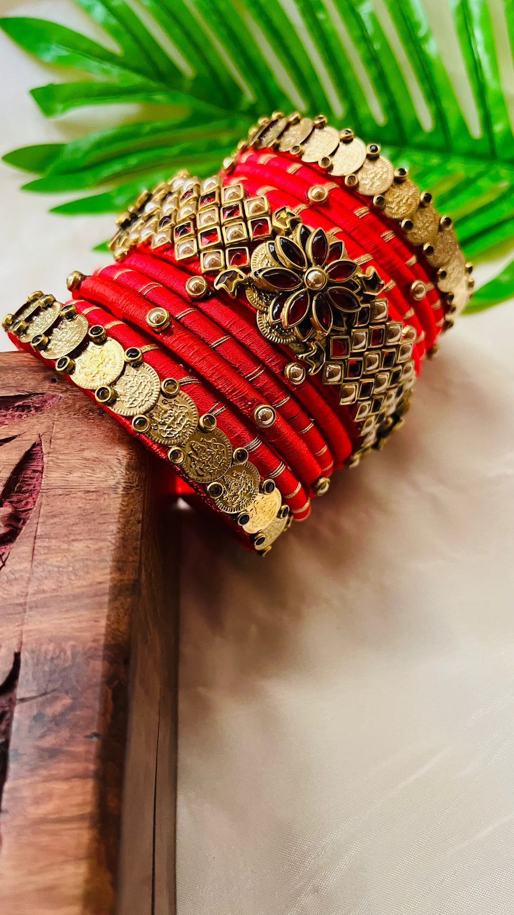 VIHANTH HANDMADE RED AND GOLD KUNDAN BANGLE VH028