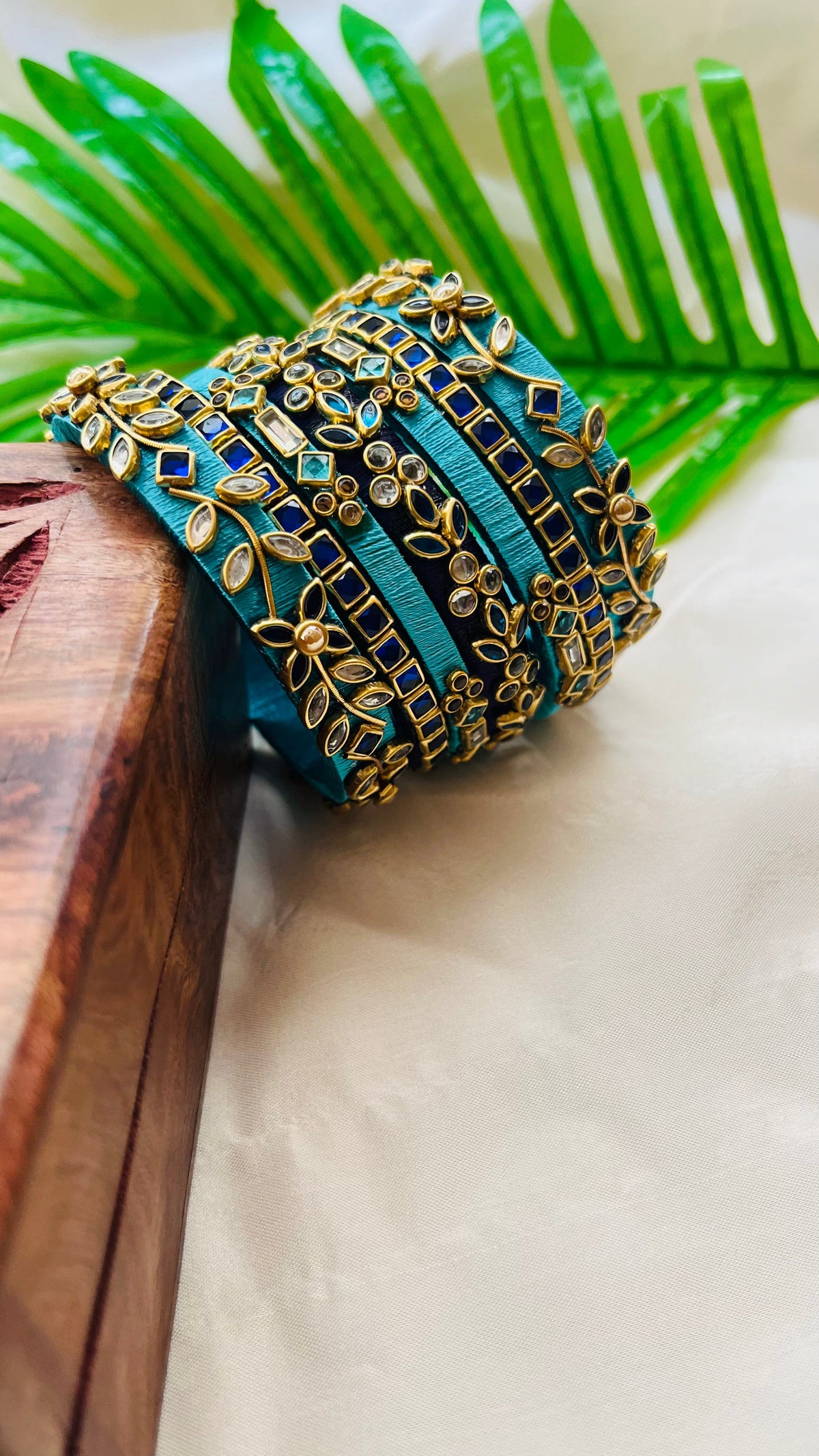 VIHANTH HANDMADE CYAN AND BLUE KUNDAN BANGLE VH019