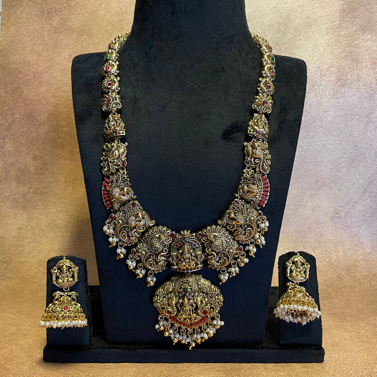 Dhruv pearl drop Haram