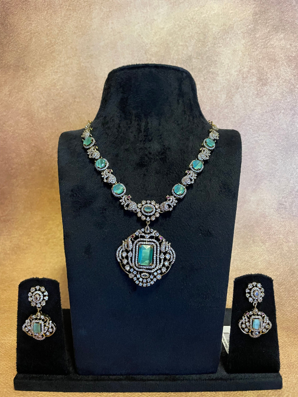 Pastel green necklace