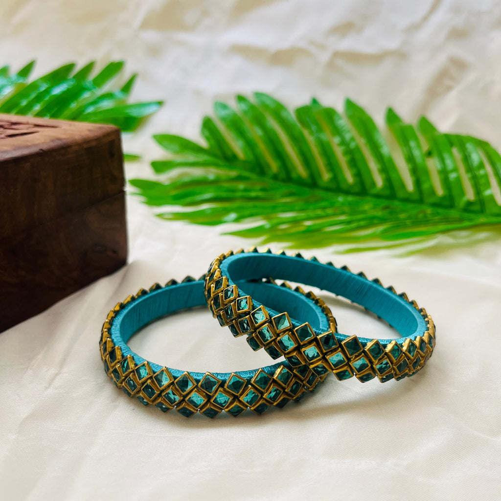 VIHANTH HANDMADE CYAN KUNDAN BANGLE VH030