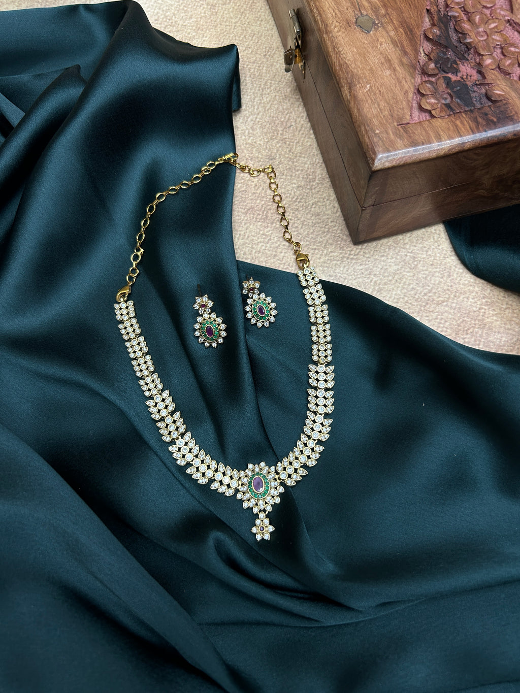 Emerald Halo Multi Petaled AD Necklace Set