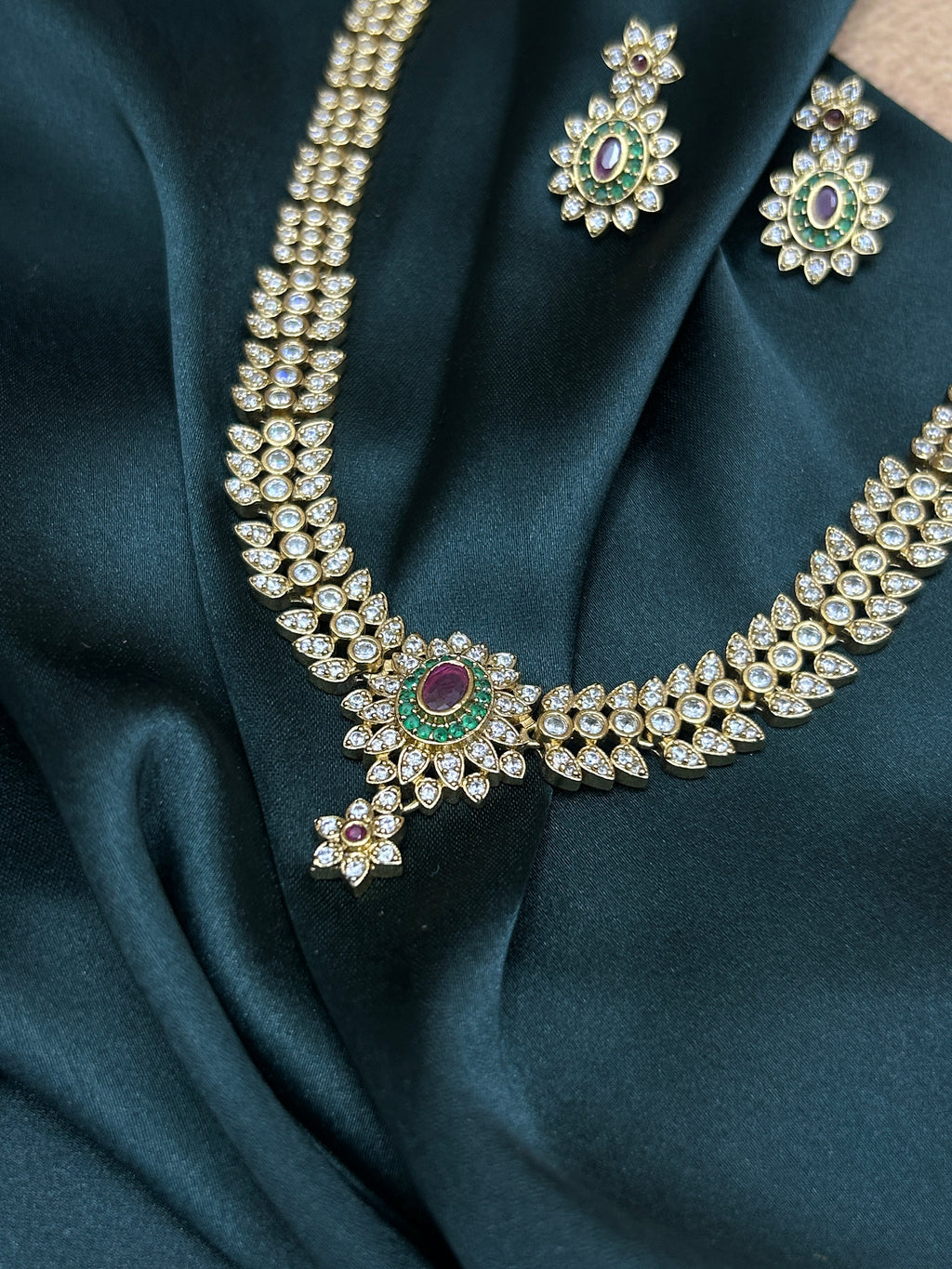 Emerald Halo Multi Petaled AD Necklace Set