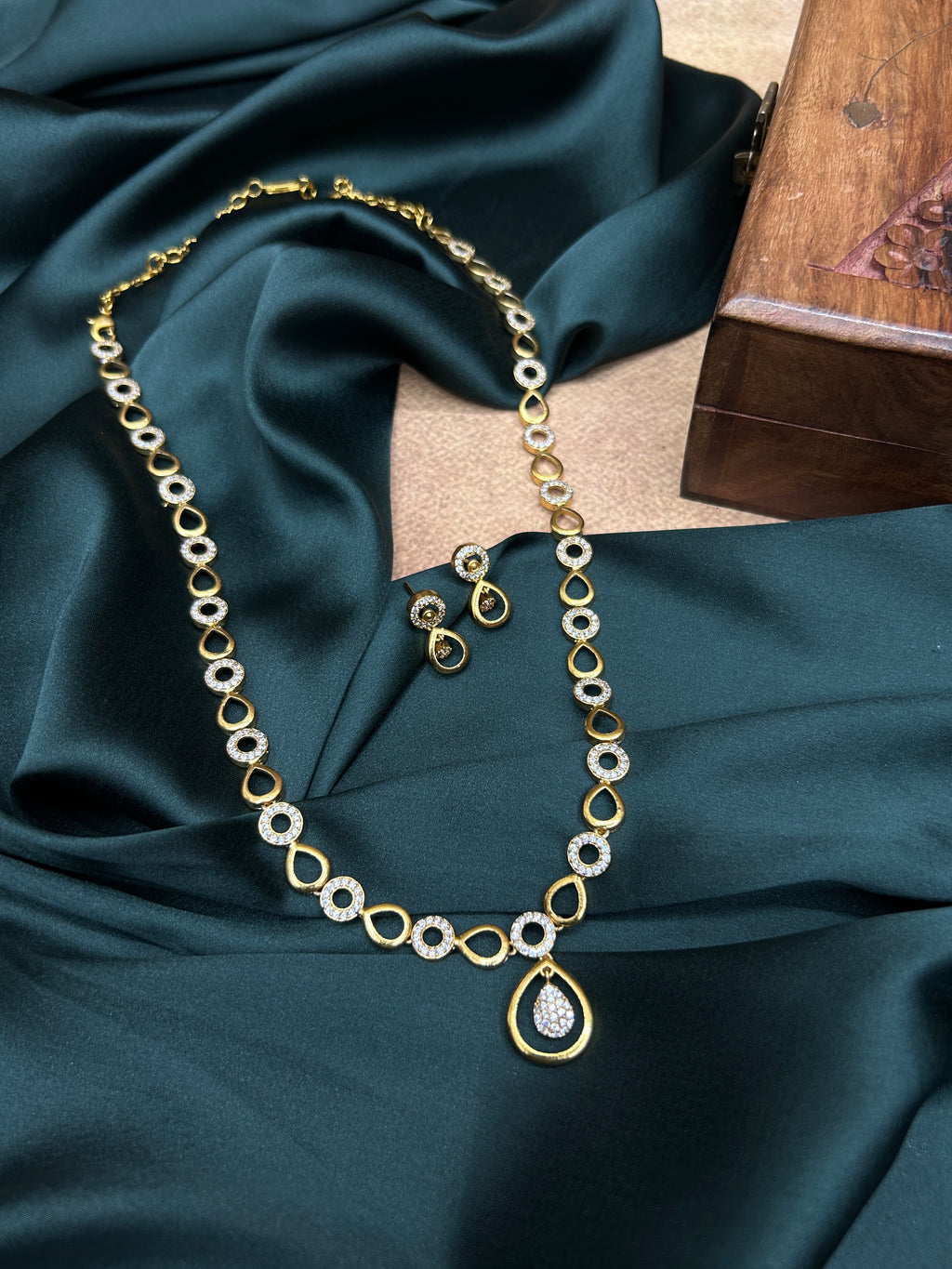 Golden Loop Pendant Necklace