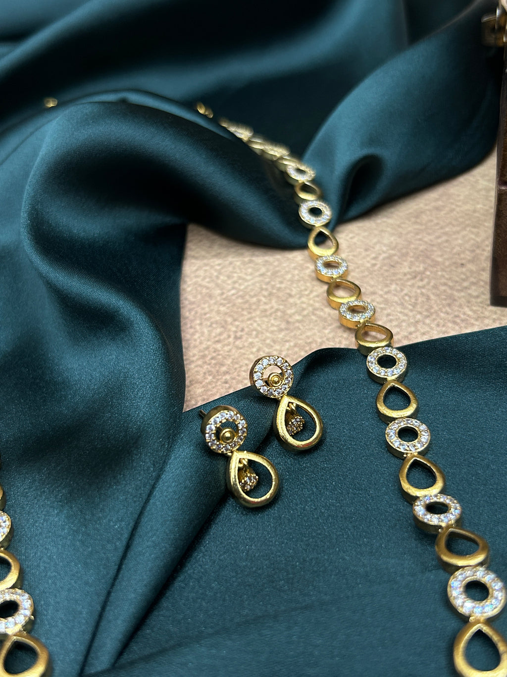 Golden Loop Pendant Necklace