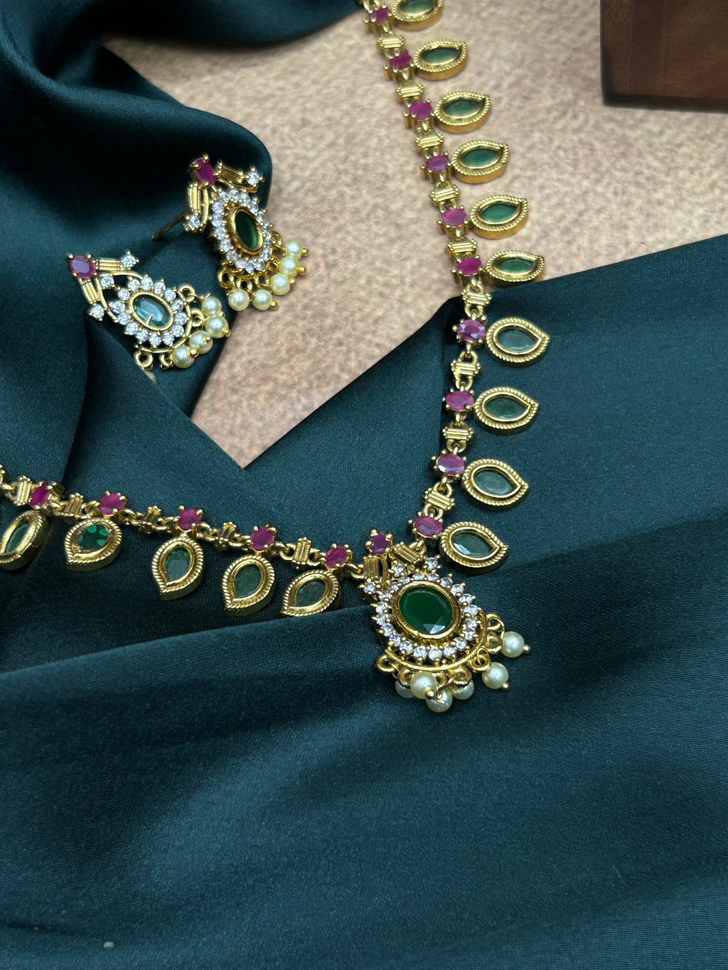Classic Green Leaf Long Palakka Mala Set