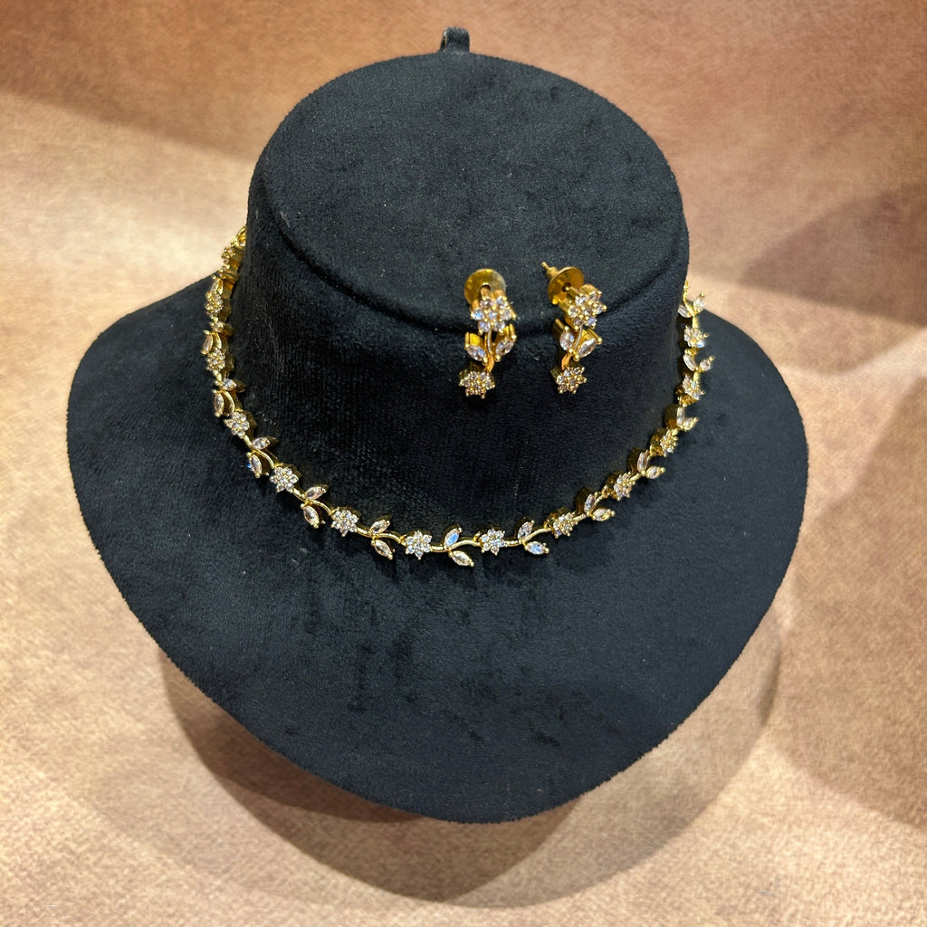Kavi leaf Antique necklace