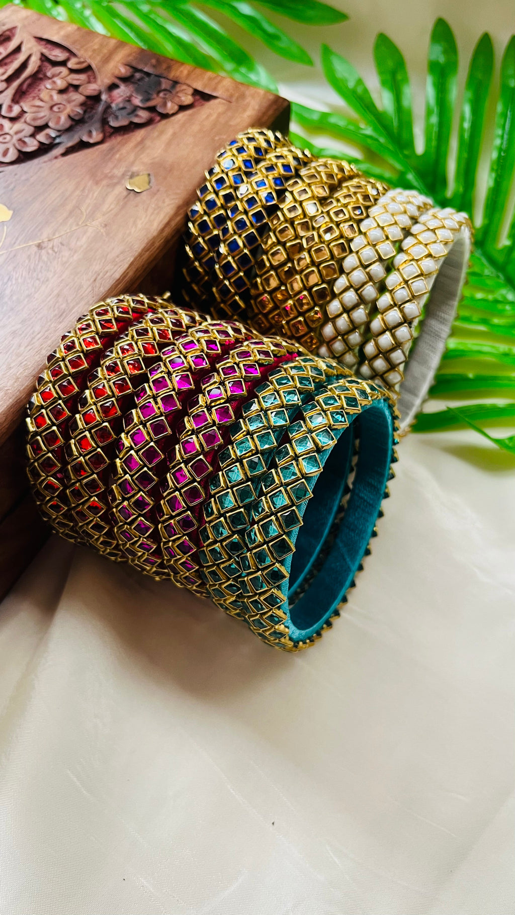 VIHANTH HANDMADE KUNDAN BANGLE COMBO_7 VH079