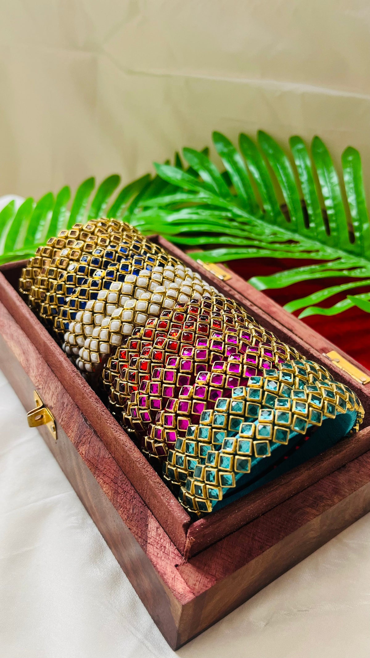 VIHANTH HANDMADE KUNDAN BANGLE COMBO_7 VH079