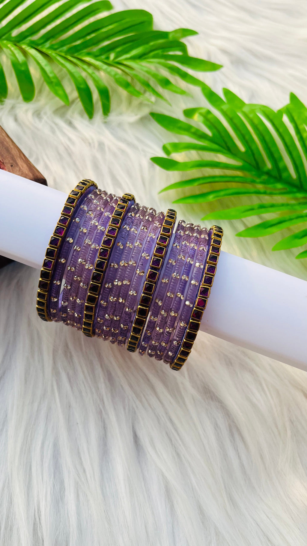 VIHANTH HANDMADE LILAC GLASS BANGLE AND PURPLE KUNDAN BANGLE VH032