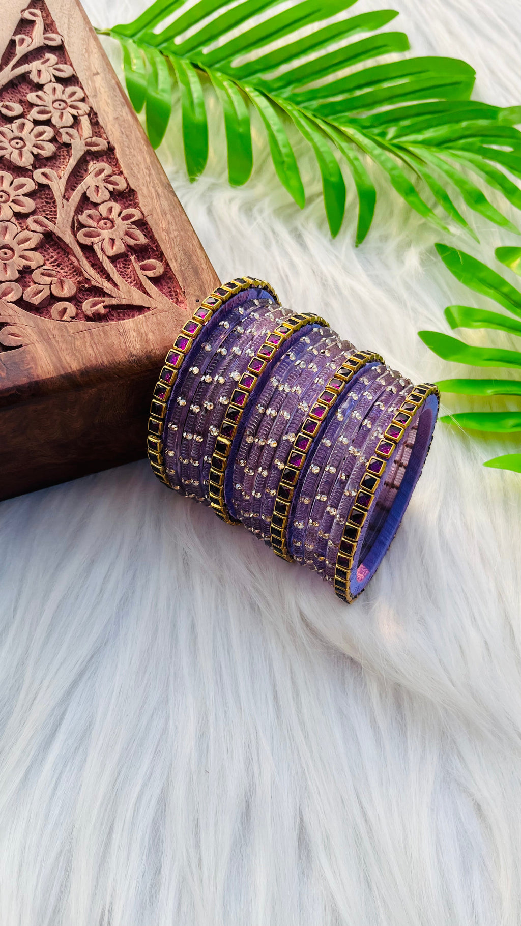 VIHANTH HANDMADE LILAC GLASS BANGLE AND PURPLE KUNDAN BANGLE VH032