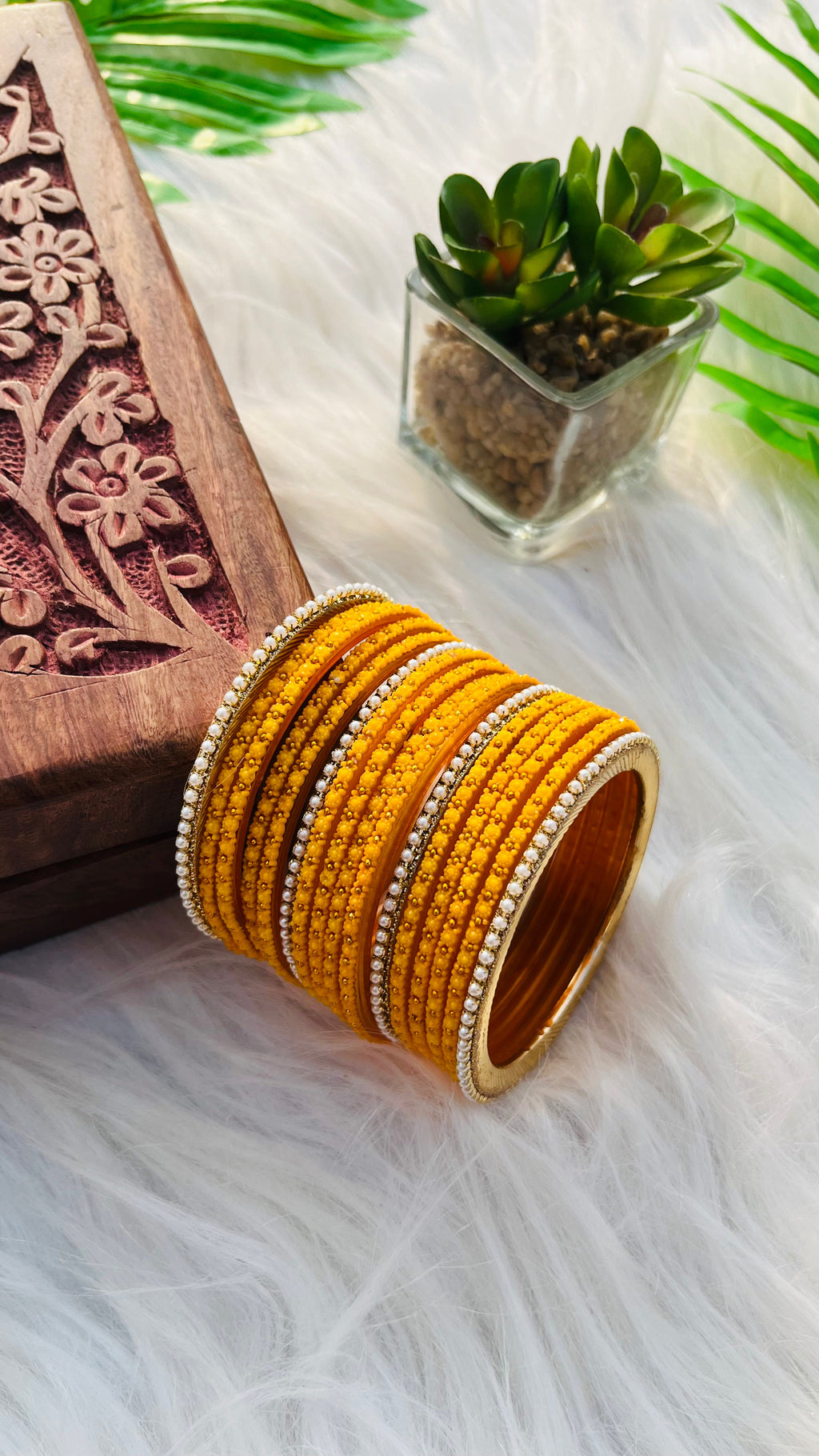 VIHANTH YELLOW GLASS BANGLE AND WHITE PEARL BORDER BANGLE VH034