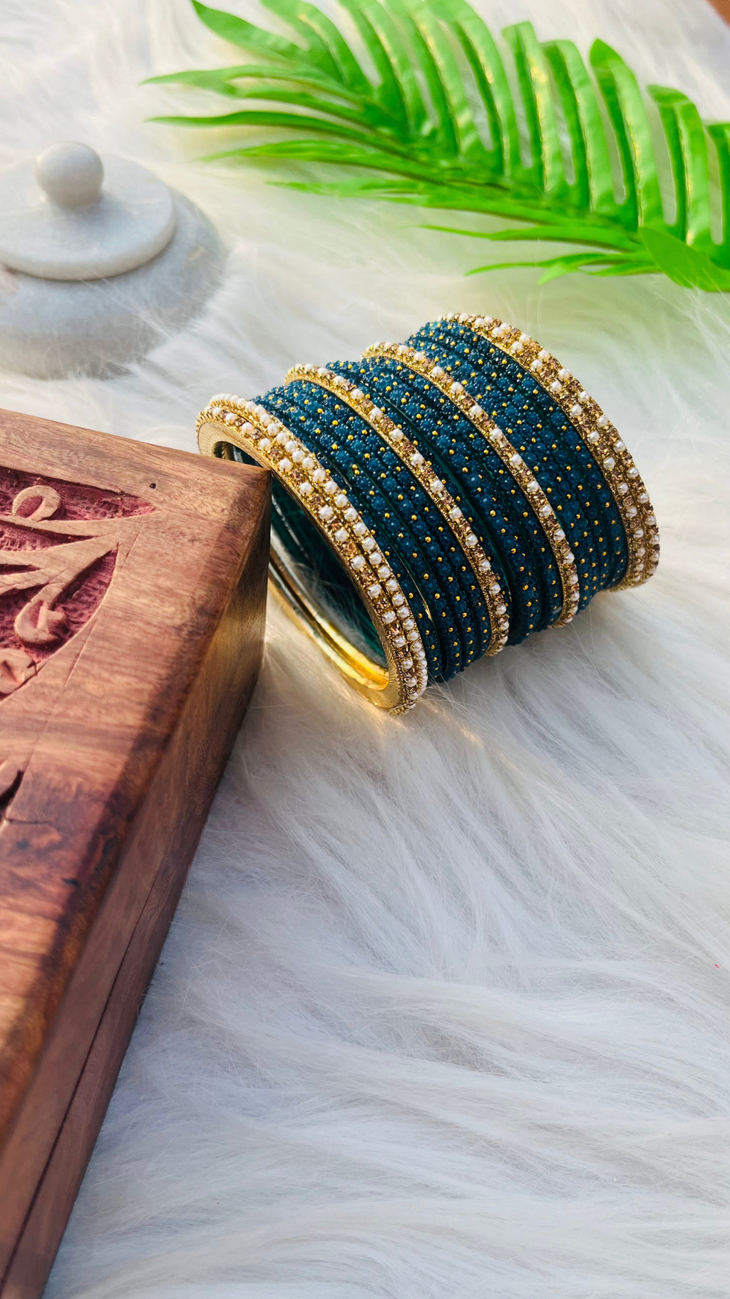 VIHANTH PEACOCK GLASS BANGLE AND GOLD WHITE PEARL METAL BANGLE VH038
