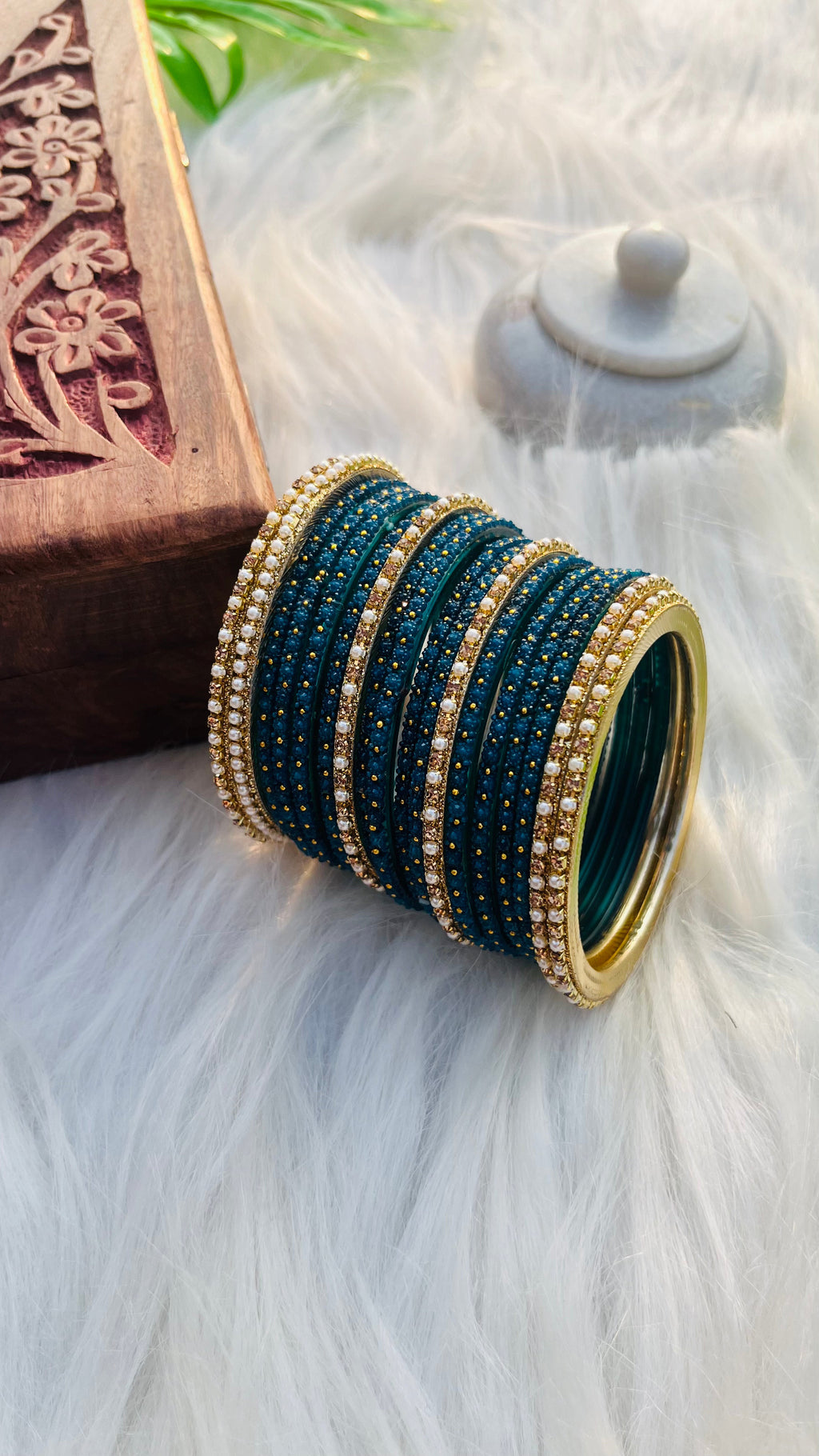VIHANTH PEACOCK GLASS BANGLE AND GOLD WHITE PEARL METAL BANGLE VH038