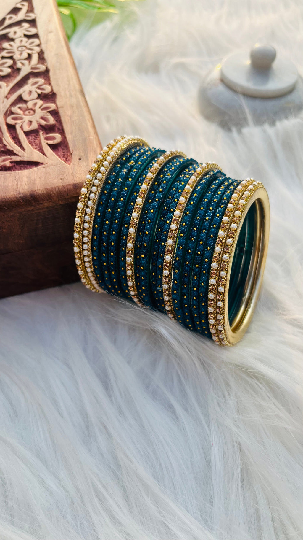 VIHANTH PEACOCK GLASS BANGLE AND GOLD WHITE PEARL METAL BANGLE VH038