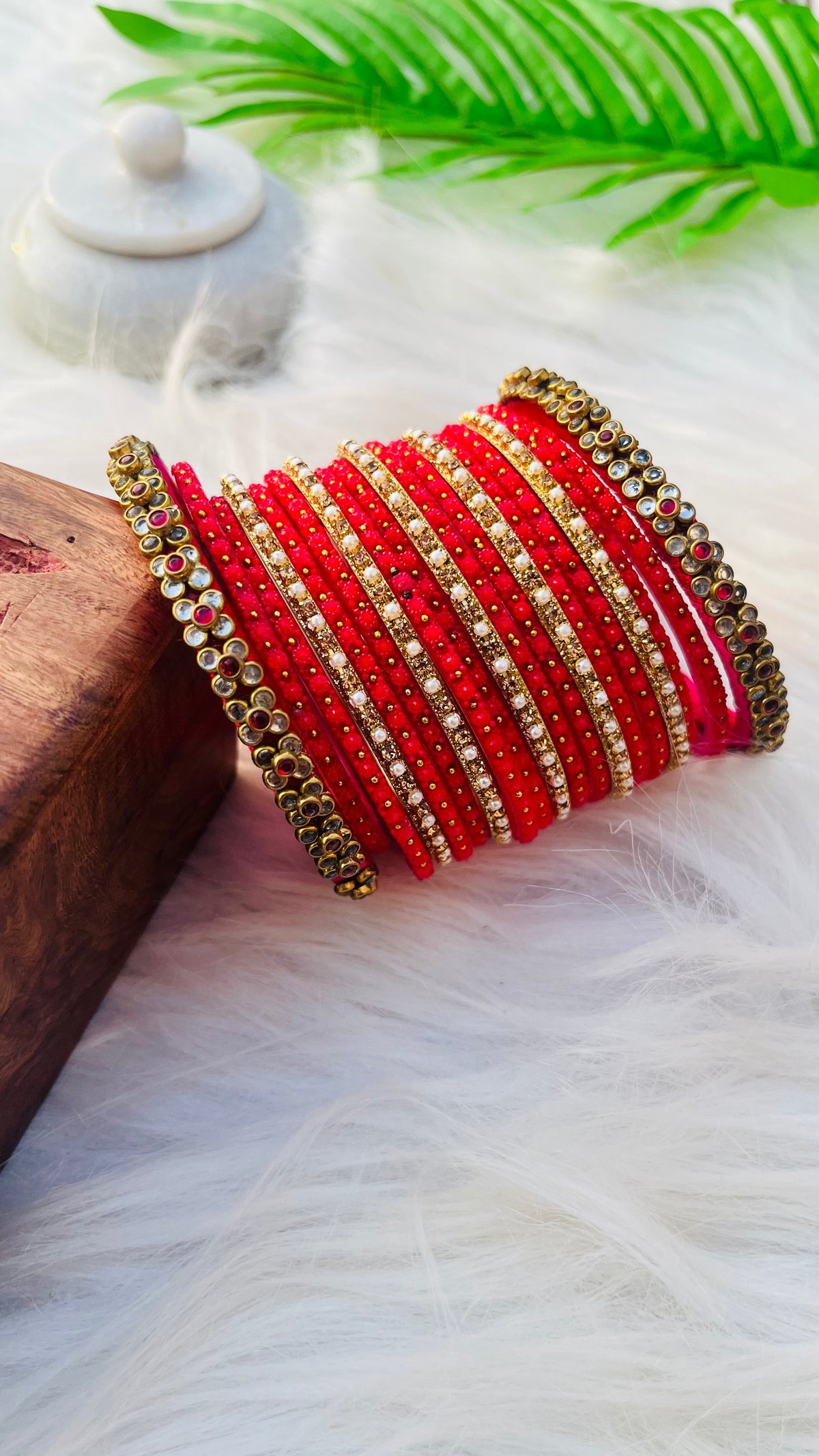 VIHANTH HANDMADE WHITE PINK KUNDAN BANGLE AND PINK GLASS BANGLE GOLD WHITE PEARL METAL BANGLE VH039