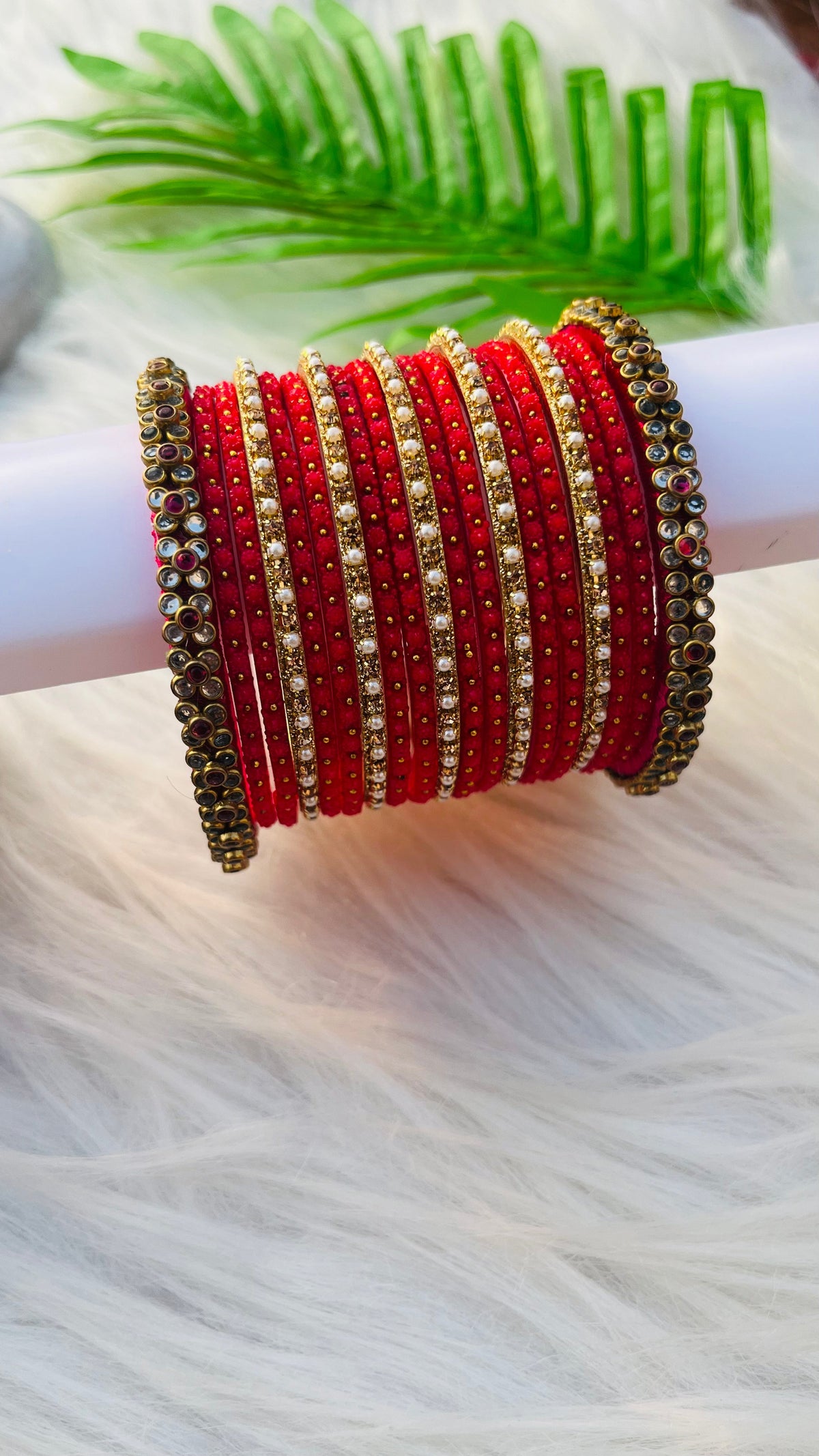 VIHANTH HANDMADE WHITE PINK KUNDAN BANGLE AND PINK GLASS BANGLE GOLD WHITE PEARL METAL BANGLE VH039