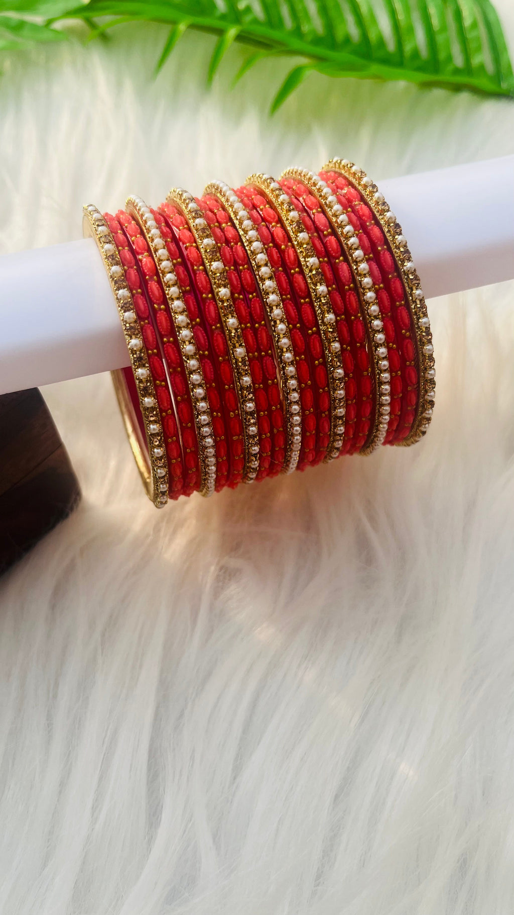 VIHANTH PEACH GLASS BANGLE AND GOLD WHITE PEARL METAL BANGLE VH042
