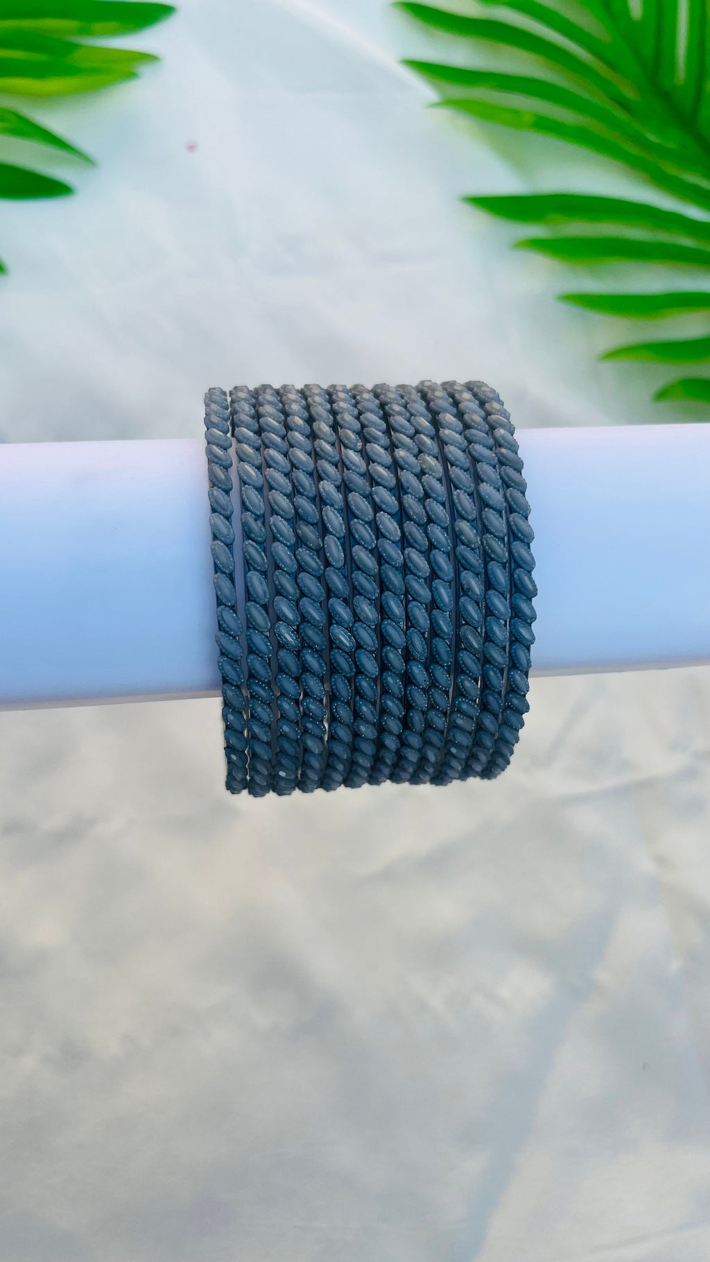 VIHANTH GREY GLASS BANGLE VH054