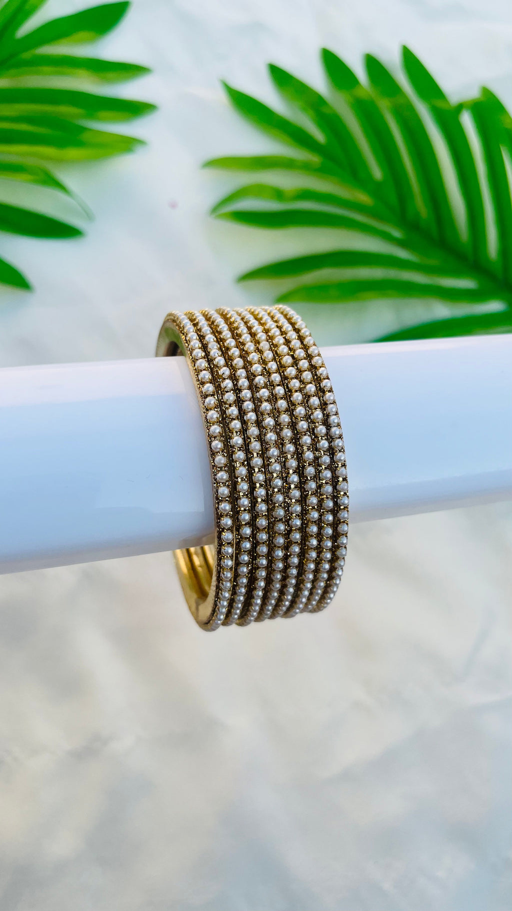 VIHANTH WHITE PEARL METAL BANGLE VH058