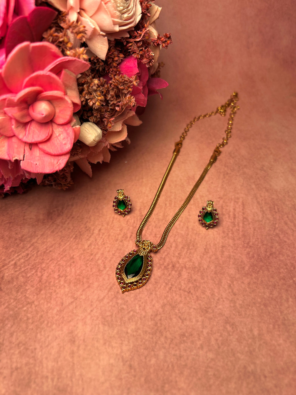Green Palakka Pendant Chain Set