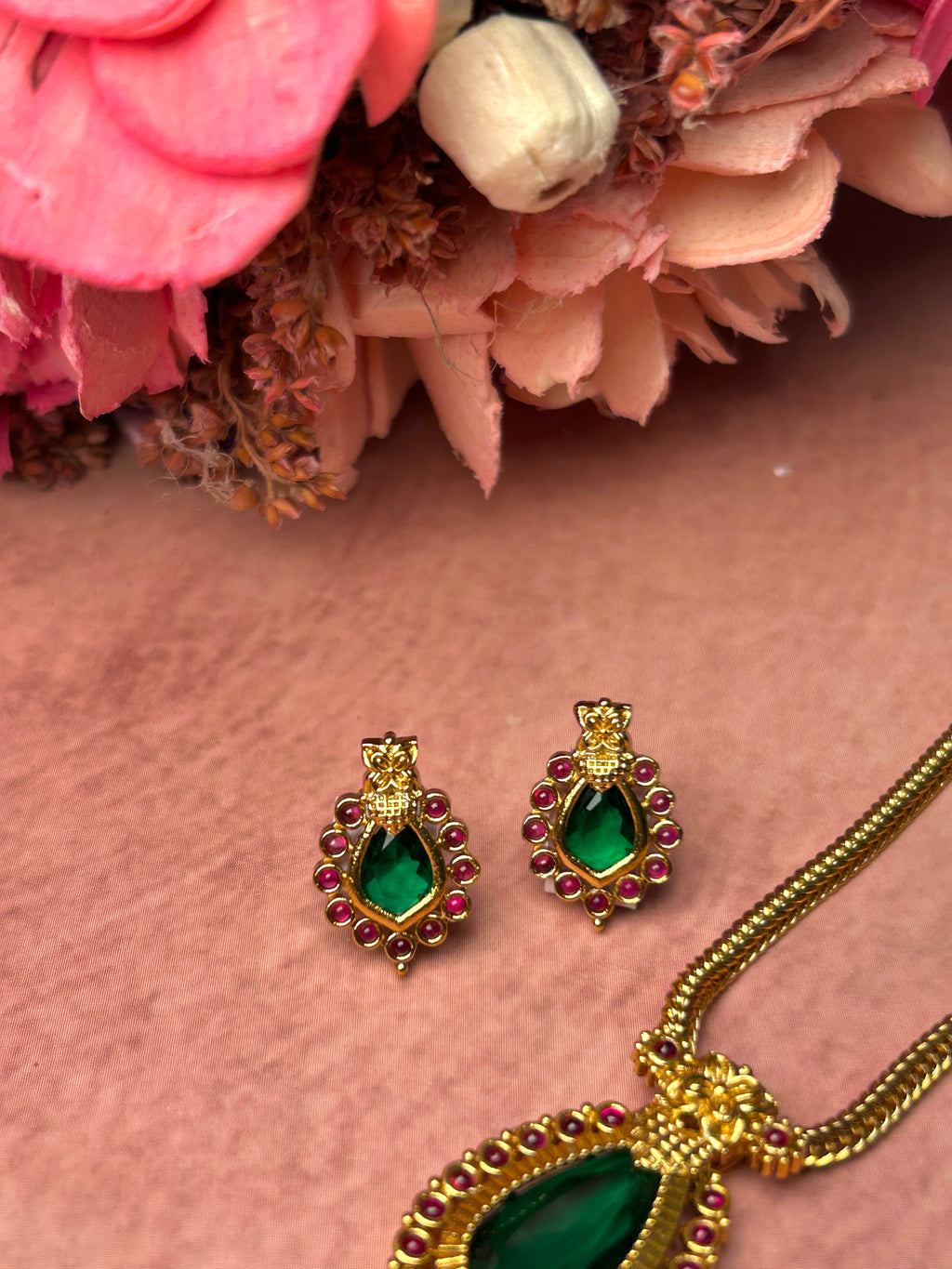 Green Palakka Pendant Chain Set