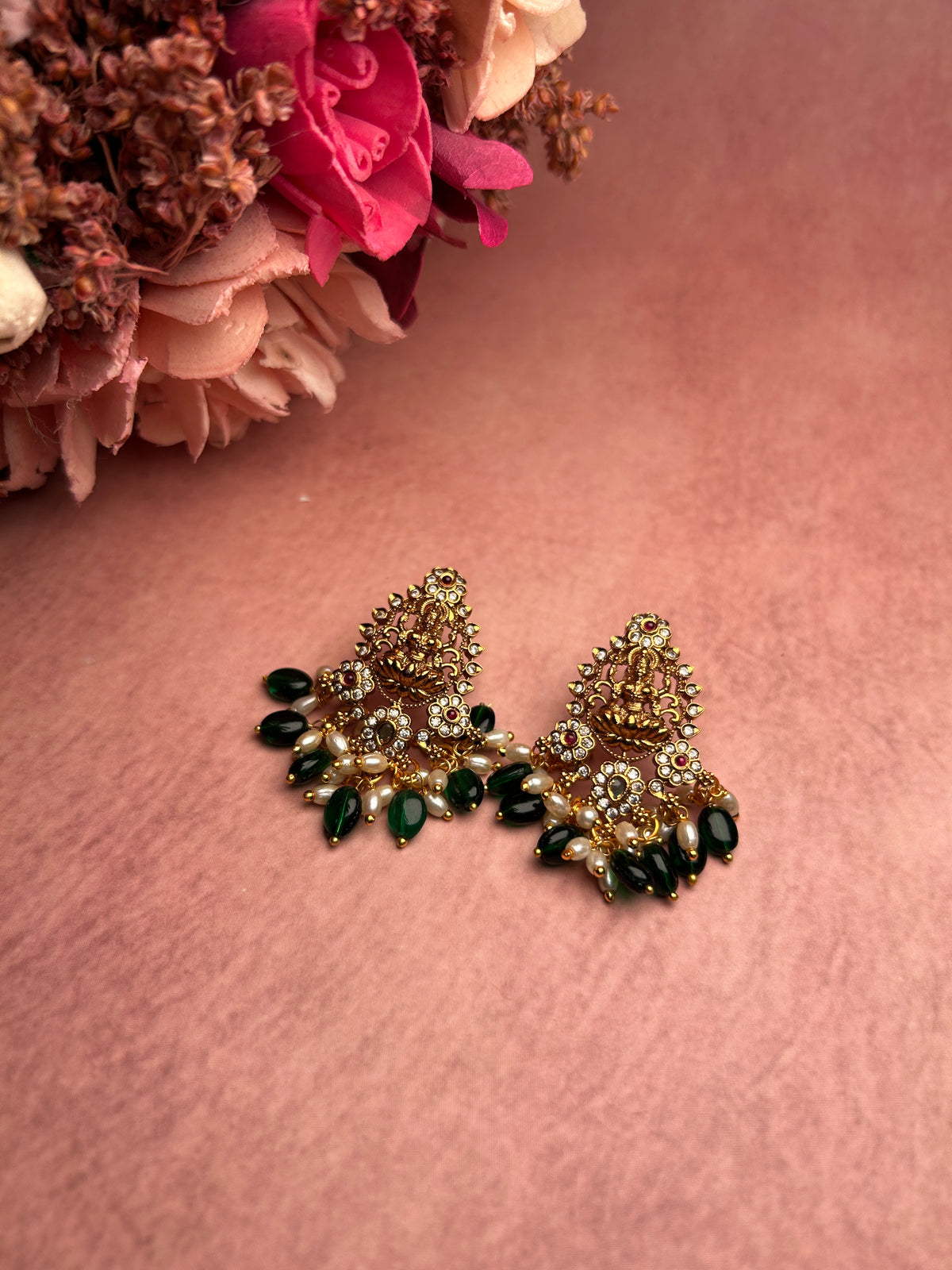 Antique Lakshmi Pendant Necklace Set