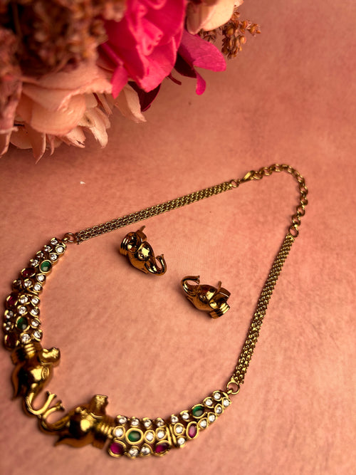 Elephant motif Ruby & Green Stone Hasli Necklace set