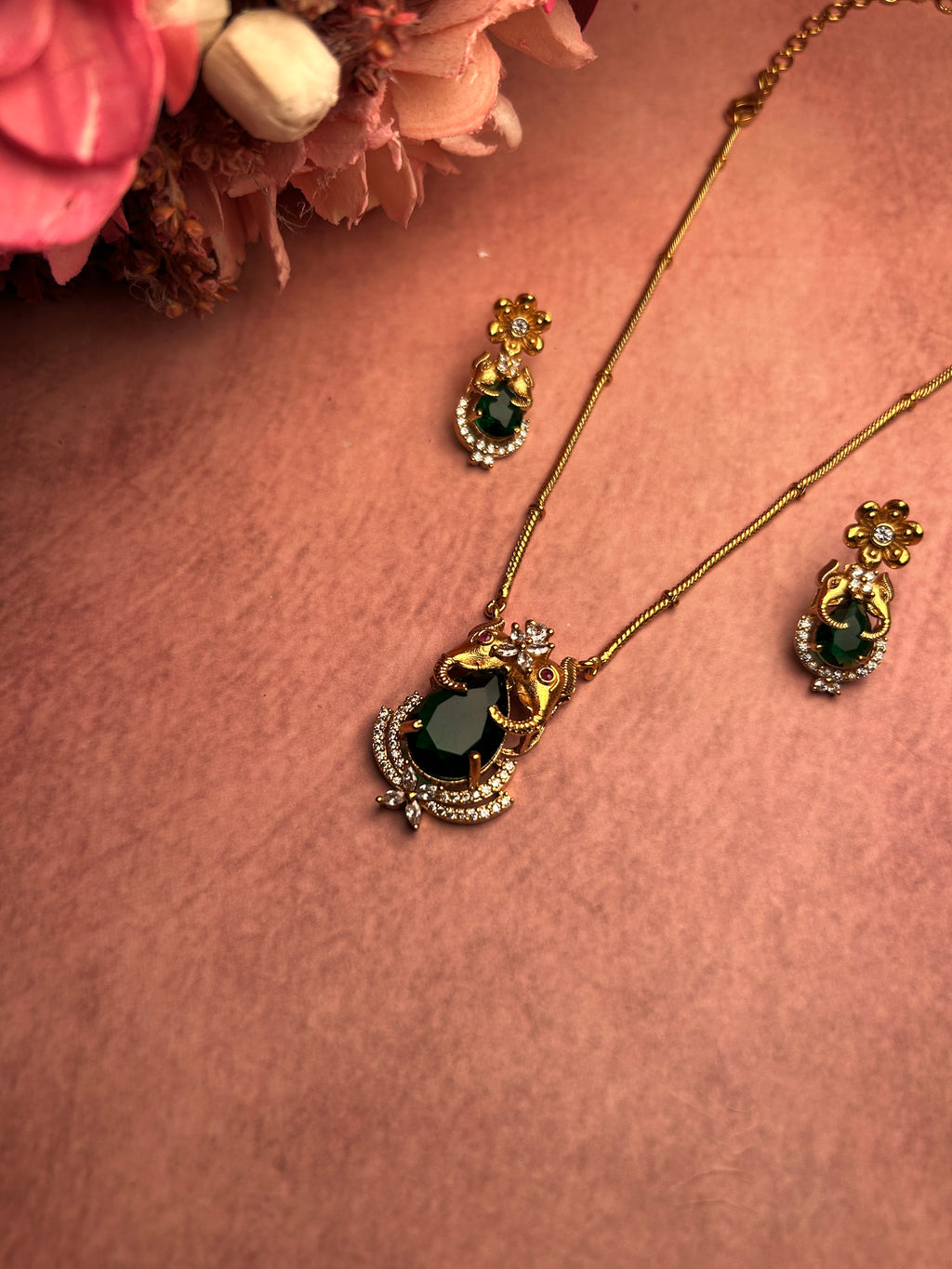 Emerald Stone Elephant Motif Pendant Chain Set