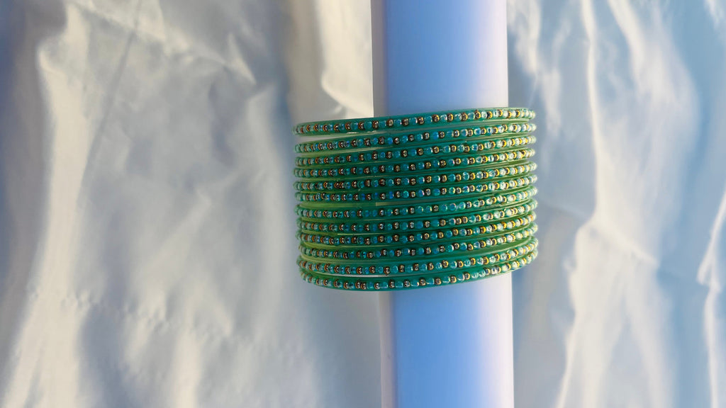 VIHANTH LITE GREEN GLASS BANGLE VH065