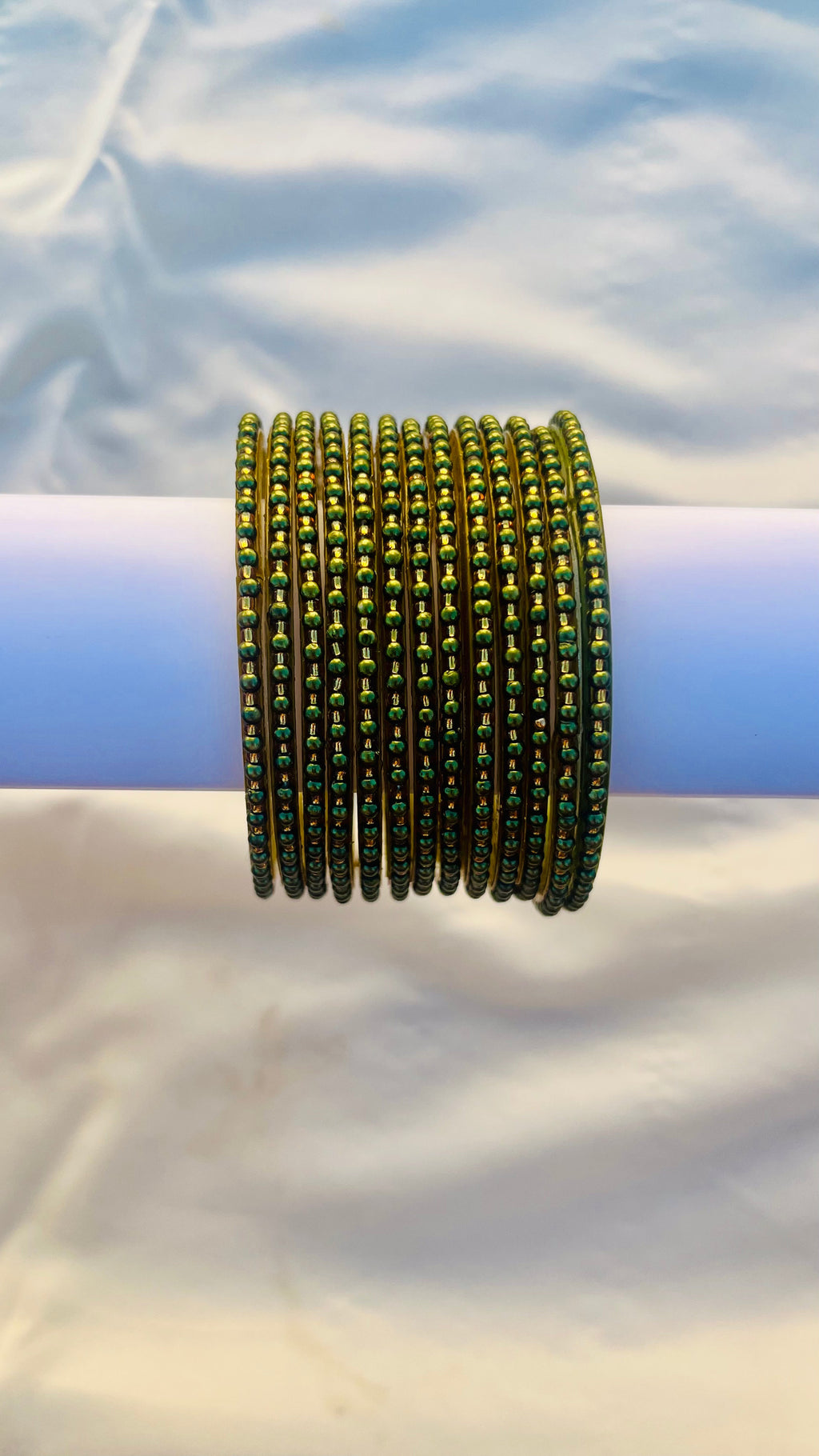 VIHANTH MEHNDI GREEN GLASS BANGLE VH068