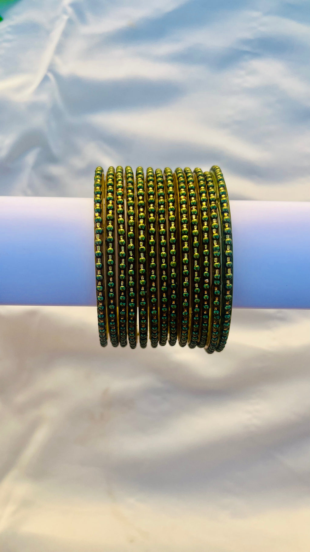 VIHANTH MEHNDI GREEN GLASS BANGLE VH068