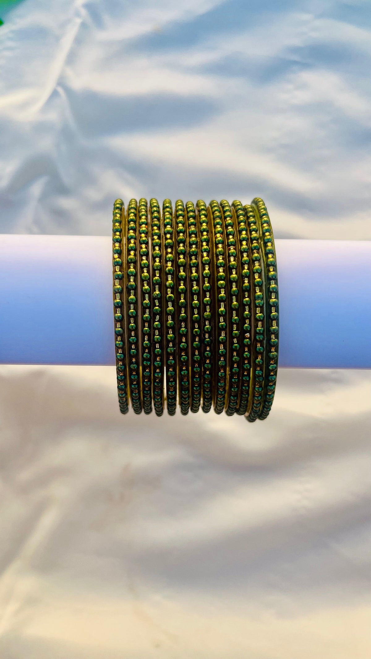 VIHANTH MEHNDI GREEN GLASS BANGLE VH068