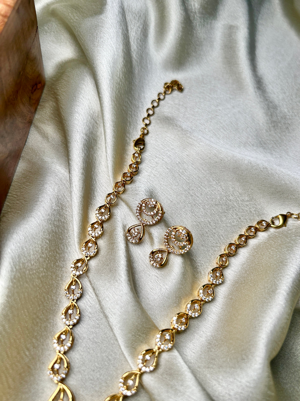 Dewdrop Gold Toned AD Necklace set