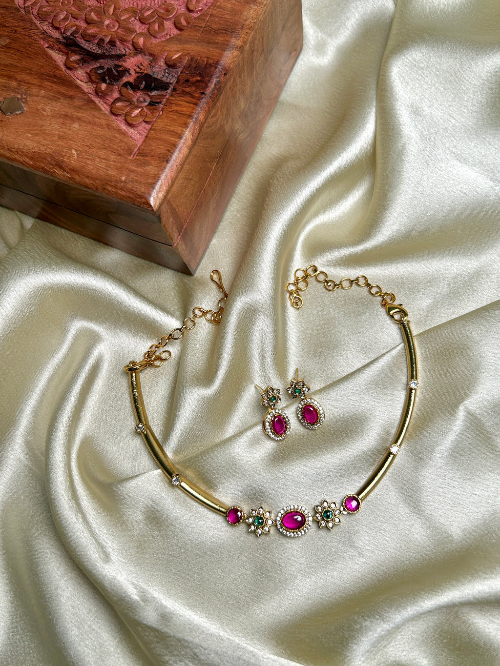 Gold Toned Ruby Hasli Necklace Set
